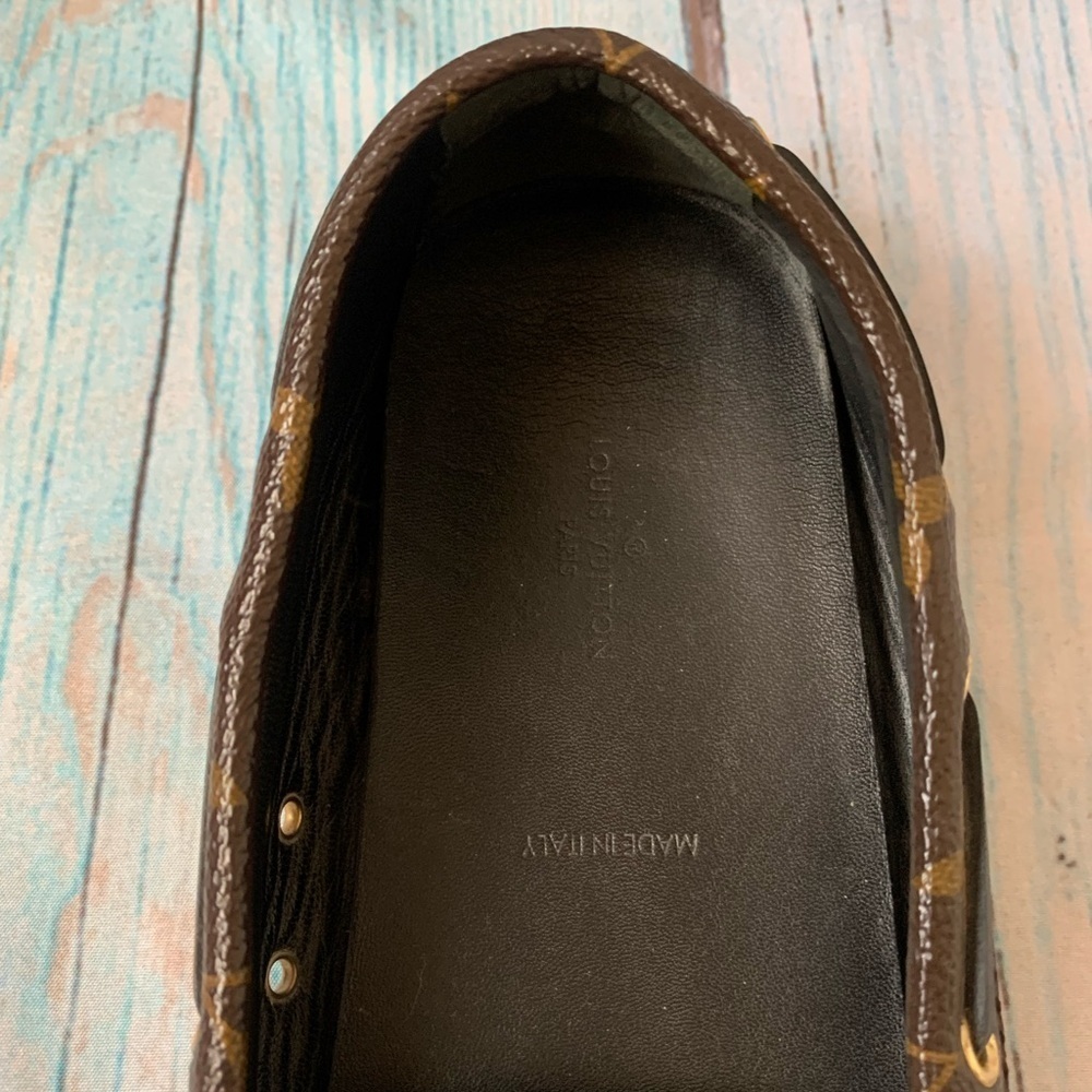 Louis Vuitton Gloria Brown Monogram flat Loafers - Picture 6 of 15